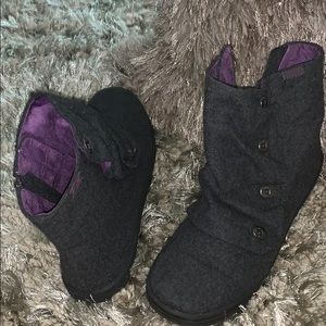 Dark gray blowfish boots